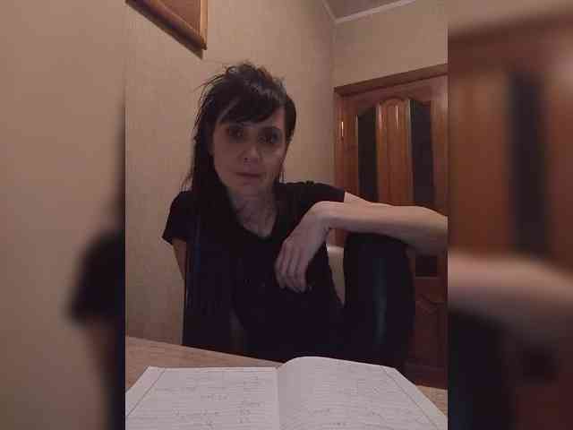 Hellenalonenochka webcam