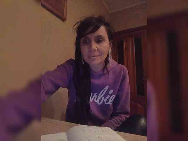 Hellenalonenochka webcam