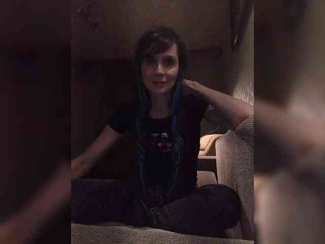 Hellenalonenochka webcam