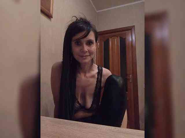 Hellenalonenochka webcam