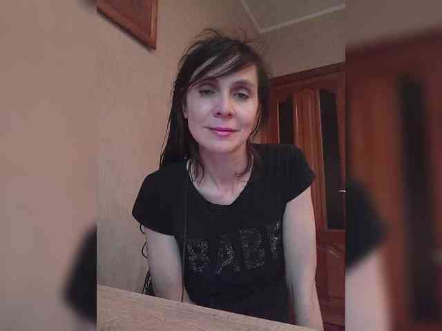 Hellenalonenochka webcam