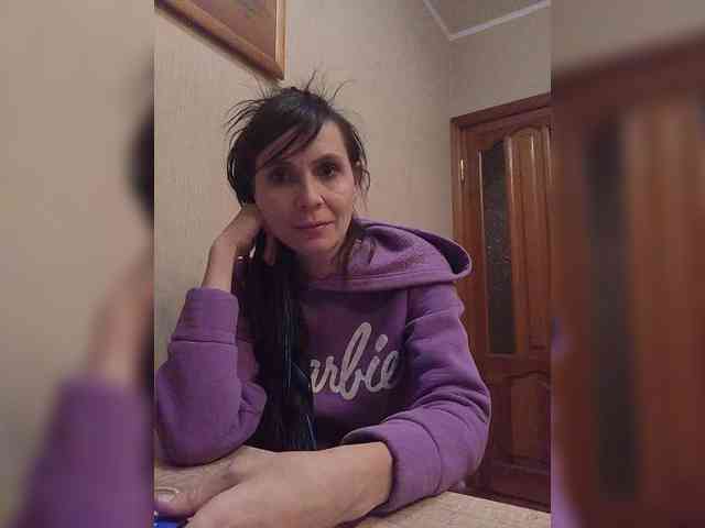 Hellenalonenochka webcam