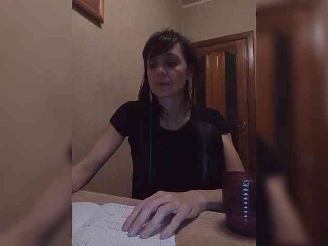 Hellenalonenochka webcam