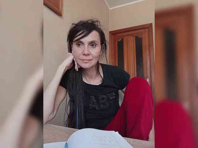 Hellenalonenochka webcam