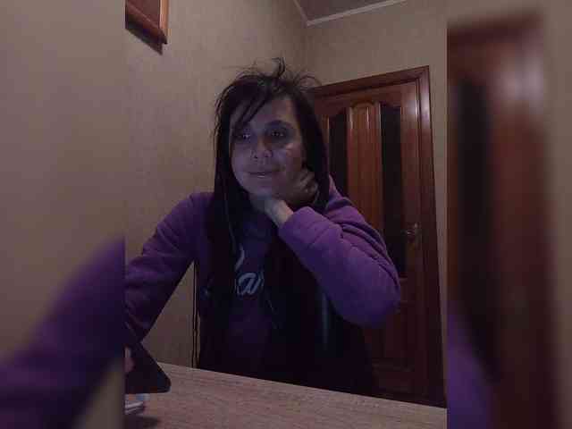 Hellenalonenochka webcam