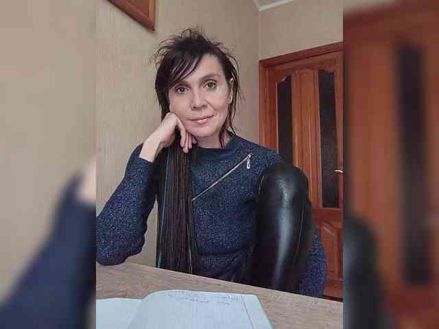 Hellenalonenochka webcam