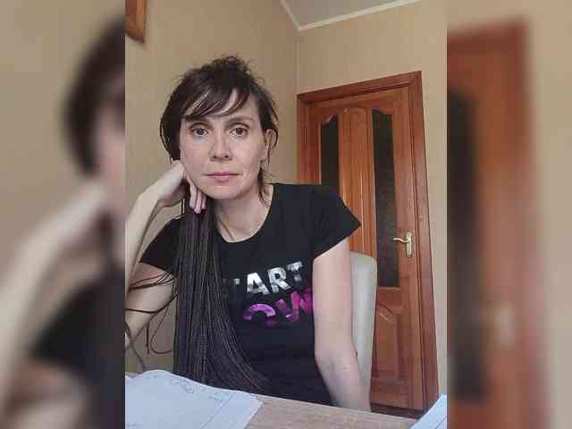 Hellenalonenochka webcam