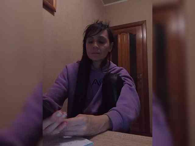 Hellenalonenochka webcam