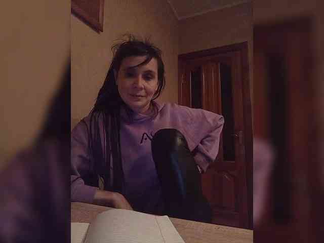 Hellenalonenochka webcam