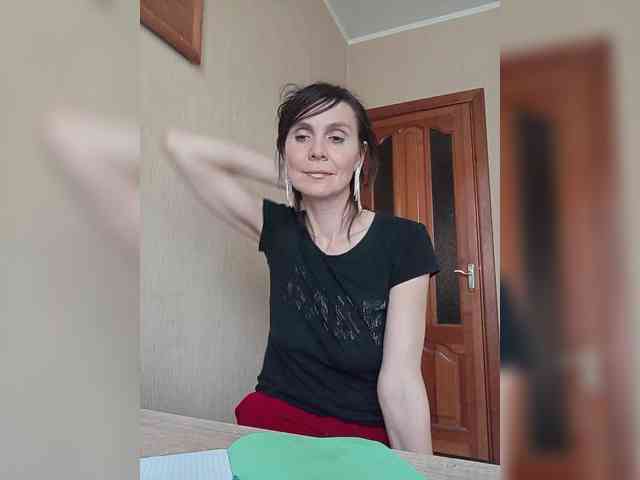 Hellenalonenochka webcam