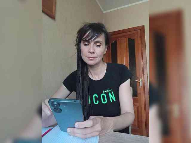 chatting live Hellenalonenochka