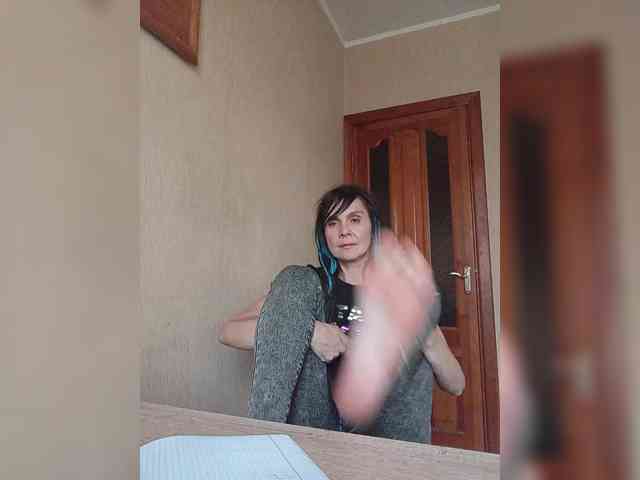 Hellenalonenochka webcam