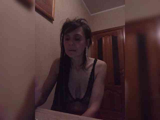 Hellenalonenochka webcam