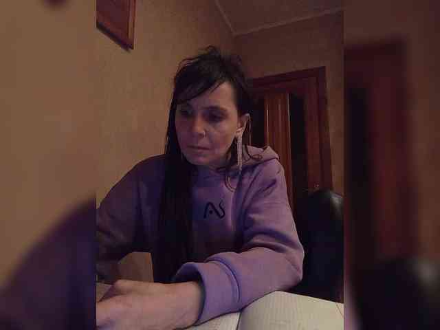 Hellenalonenochka webcam