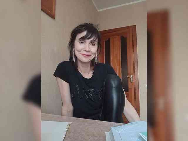 Hellenalonenochka webcam