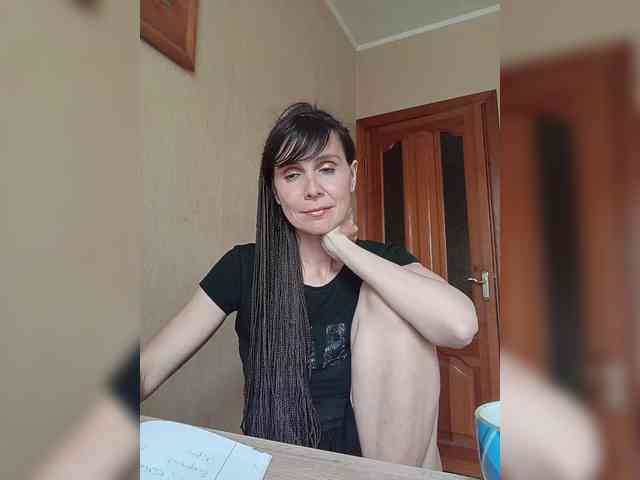 Hellenalonenochka webcam