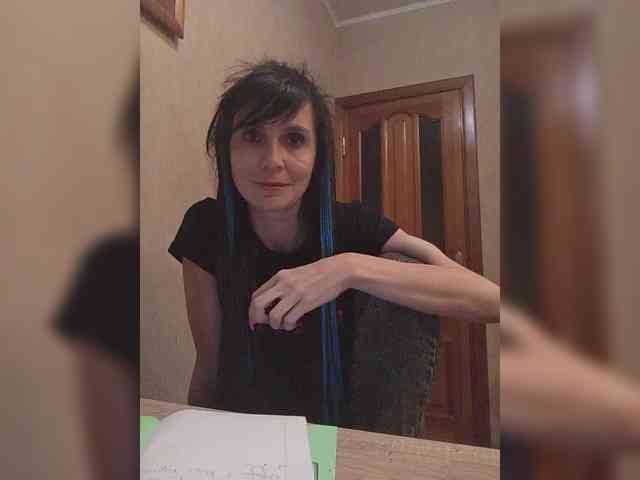 Hellenalonenochka webcam