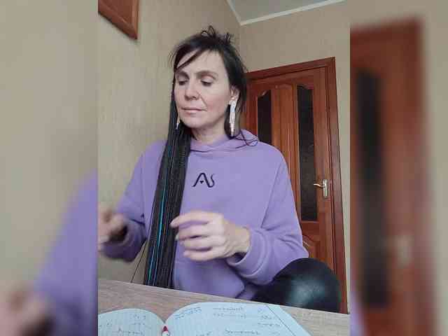 Hellenalonenochka webcam