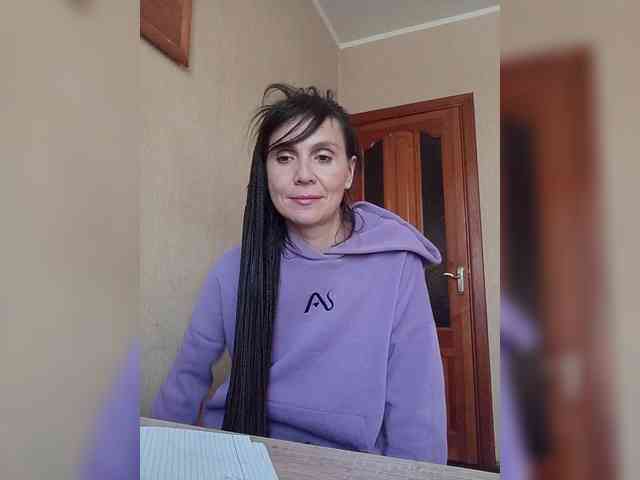 Hellenalonenochka webcam