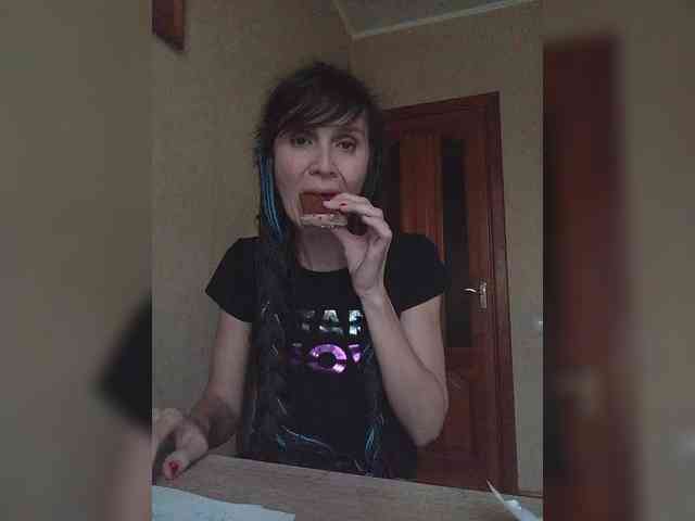 Hellenalonenochka webcam