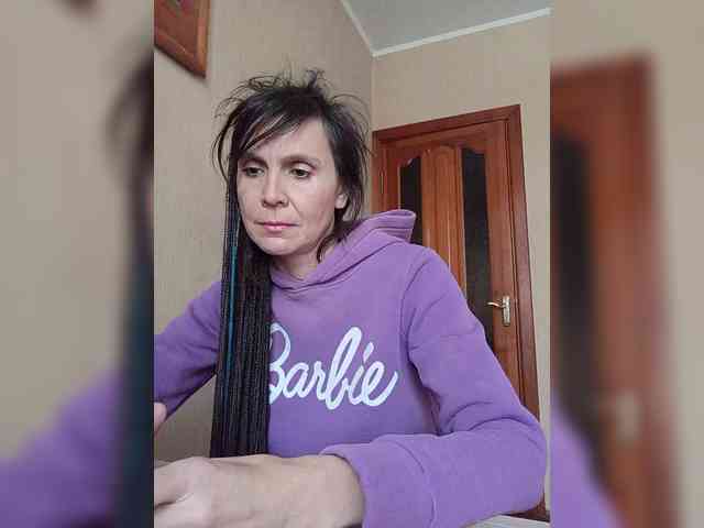 Hellenalonenochka webcam