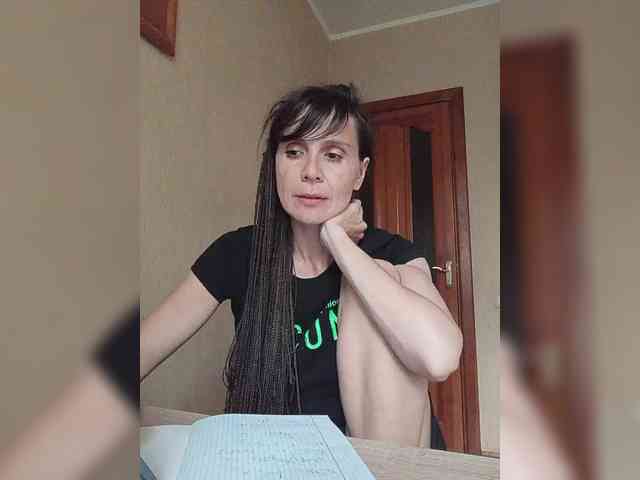 Hellenalonenochka webcam