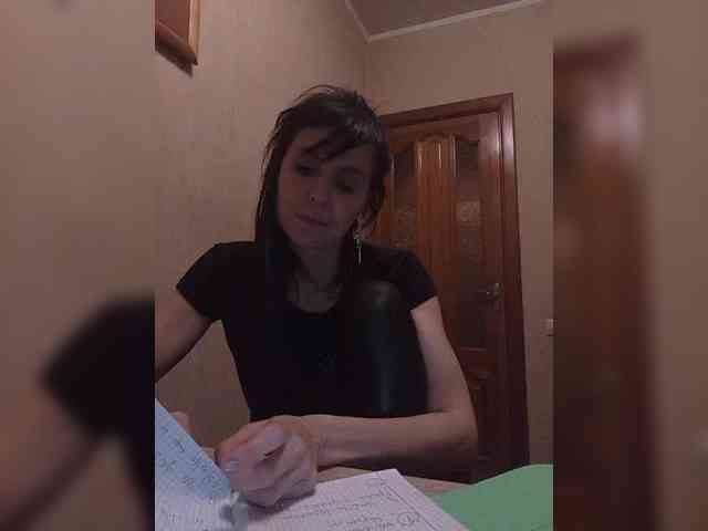 Hellenalonenochka webcam