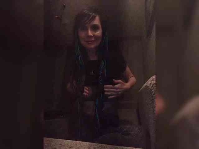 Hellenalonenochka webcam