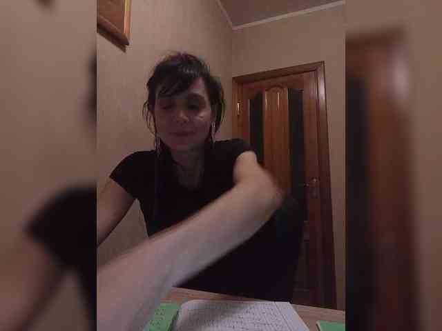 Hellenalonenochka webcam