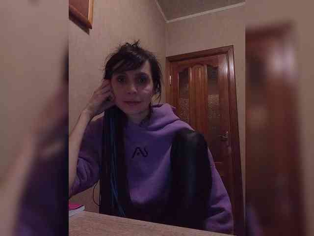 Hellenalonenochka webcam