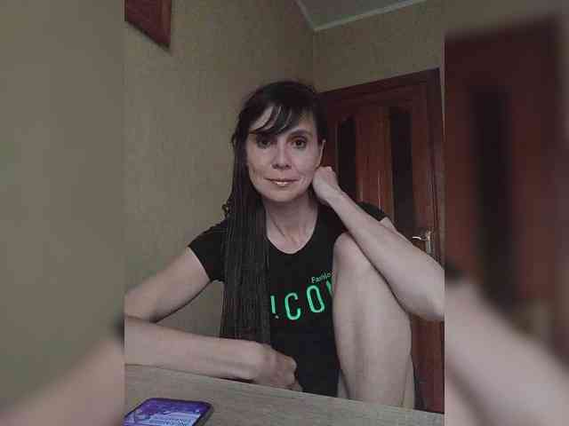 Hellenalonenochka webcam