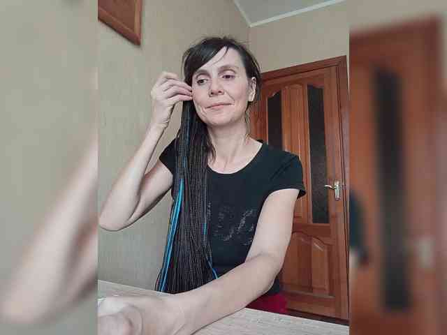 Hellenalonenochka webcam