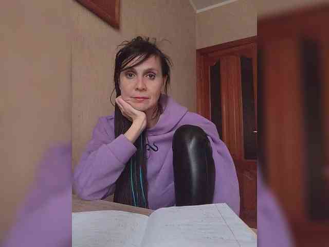 Hellenalonenochka webcam