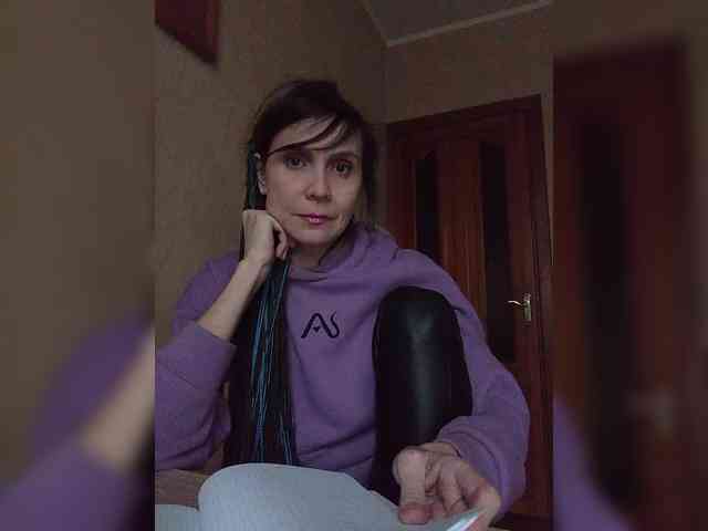 Hellenalonenochka webcam