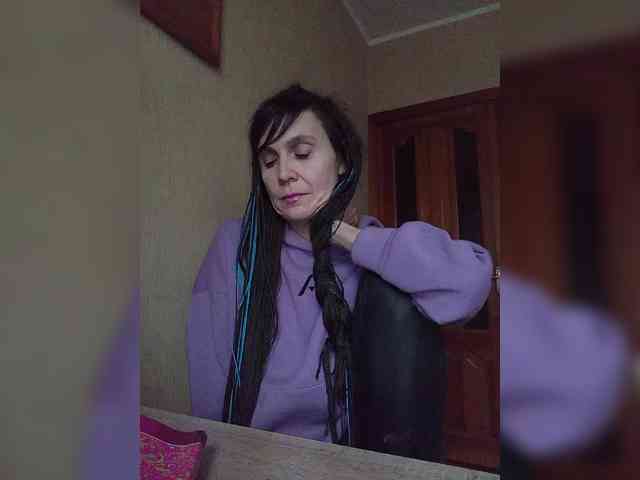 Hellenalonenochka webcam