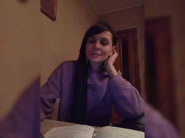 Hellenalonenochka webcam