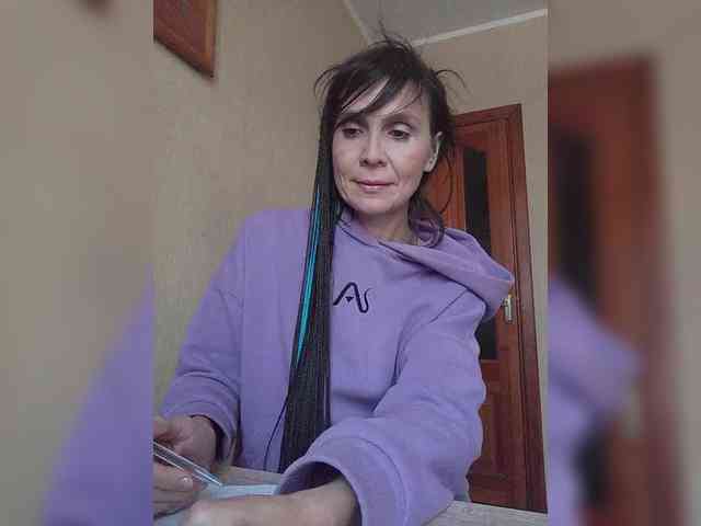 Hellenalonenochka webcam