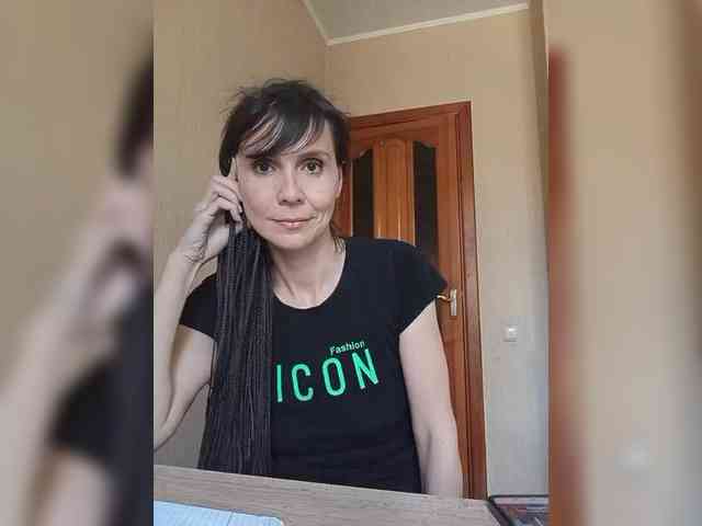 Hellenalonenochka's webcam live show