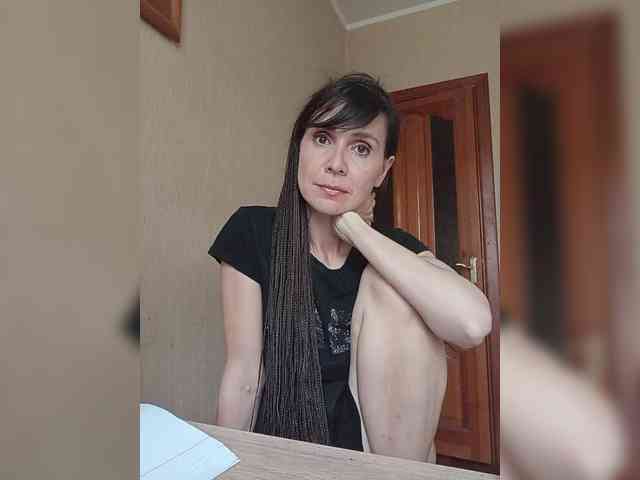 Hellenalonenochka webcam