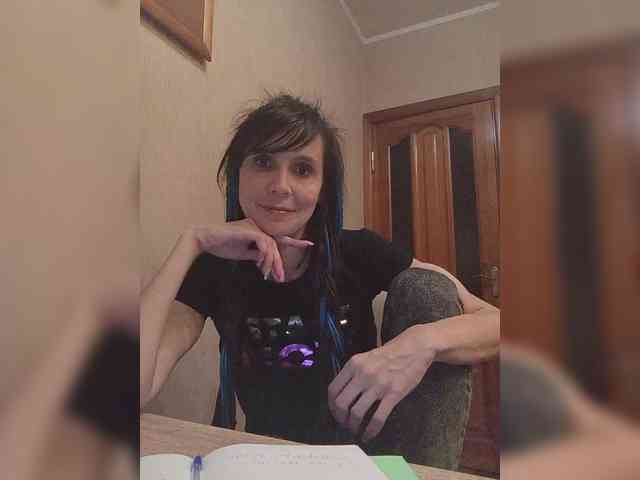 Hellenalonenochka webcam