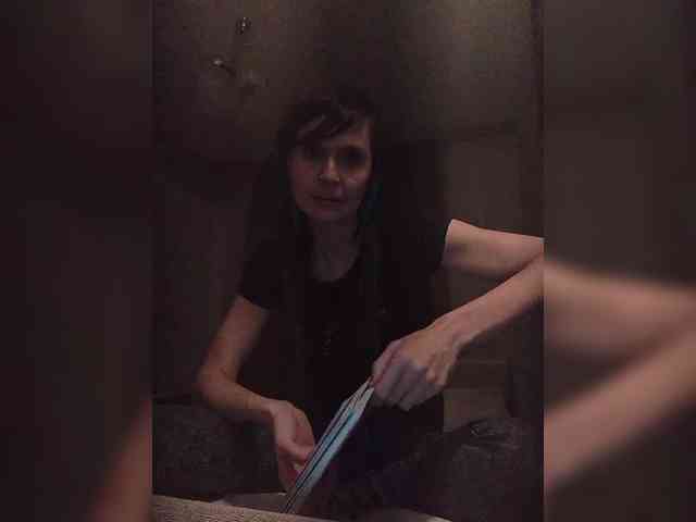 Hellenalonenochka webcam