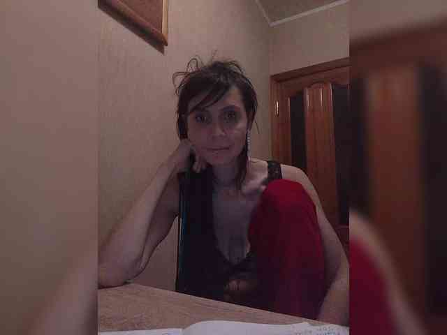 Hellenalonenochka webcam