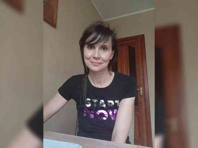 Hellenalonenochka webcam