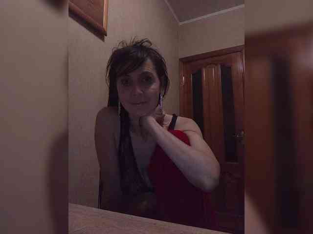 Hellenalonenochka webcam