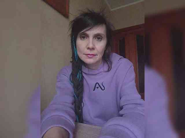 Hellenalonenochka webcam