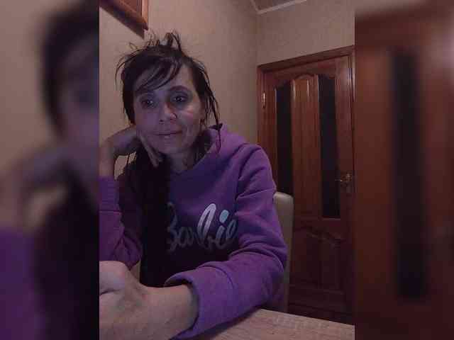 Hellenalonenochka webcam