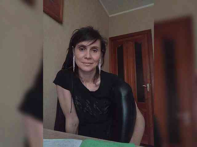 Hellenalonenochka webcam