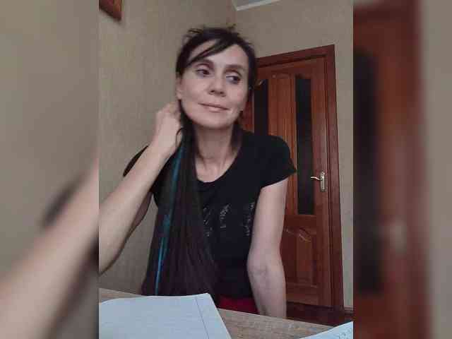 Hellenalonenochka webcam