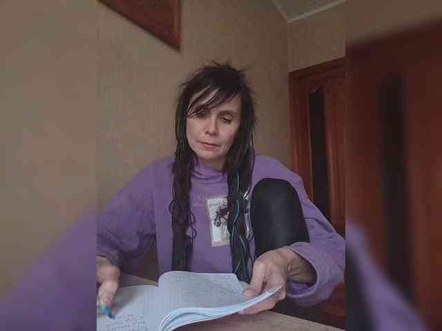 Hellenalonenochka webcam