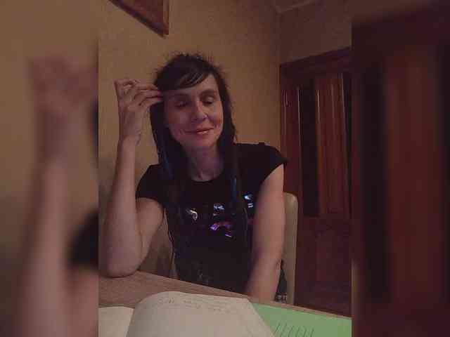 Hellenalonenochka webcam